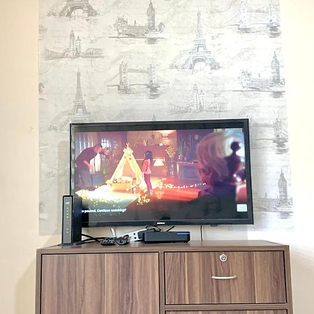 The Persimmon Studios Near Ayala And Sm City Себу Экстерьер фото