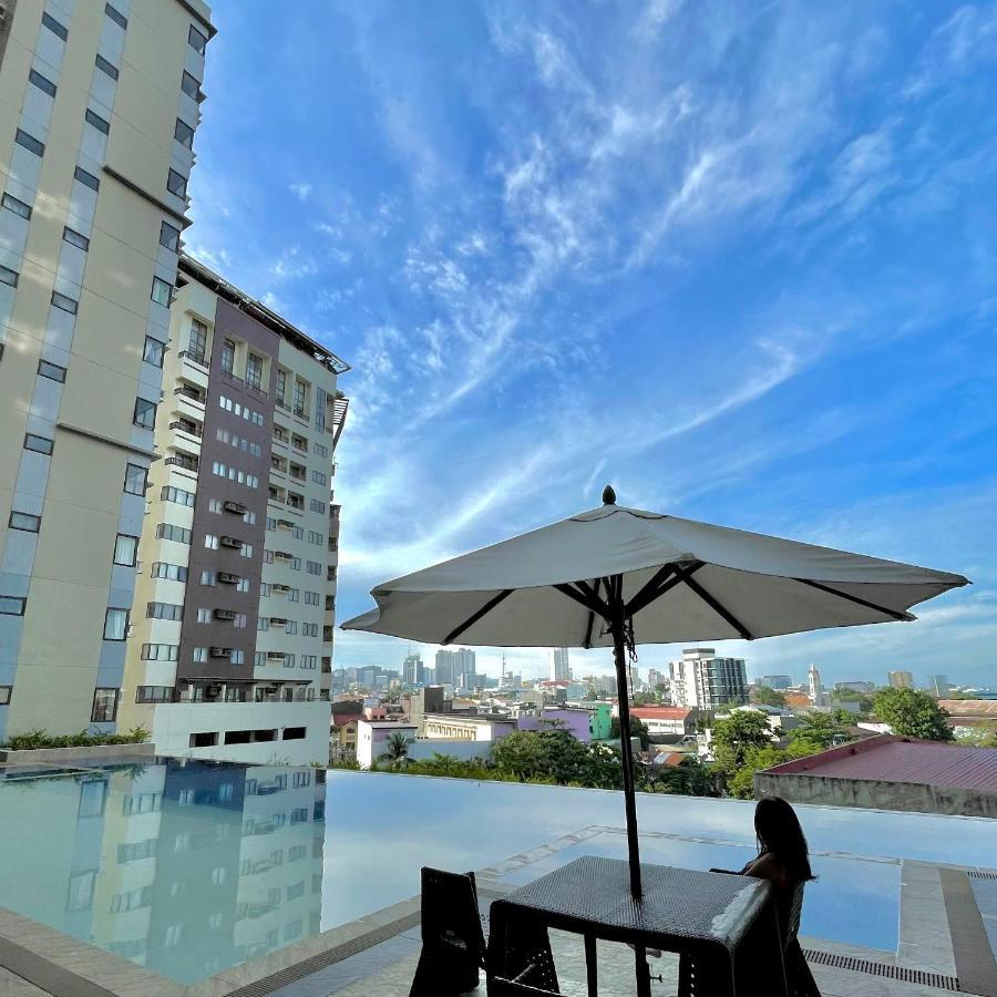 The Persimmon Studios Near Ayala And Sm City Себу Экстерьер фото