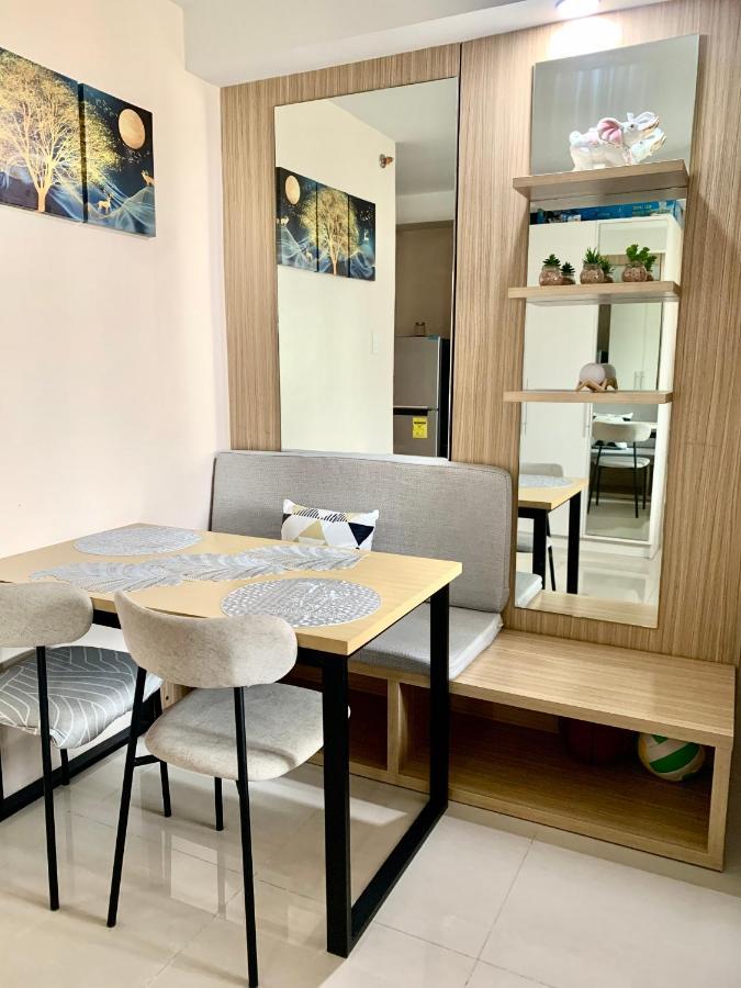 The Persimmon Studios Near Ayala And Sm City Себу Экстерьер фото