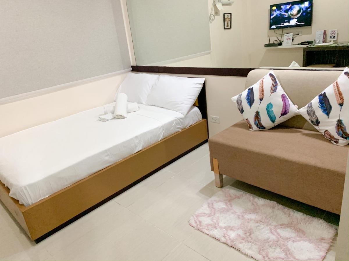 The Persimmon Studios Near Ayala And Sm City Себу Экстерьер фото